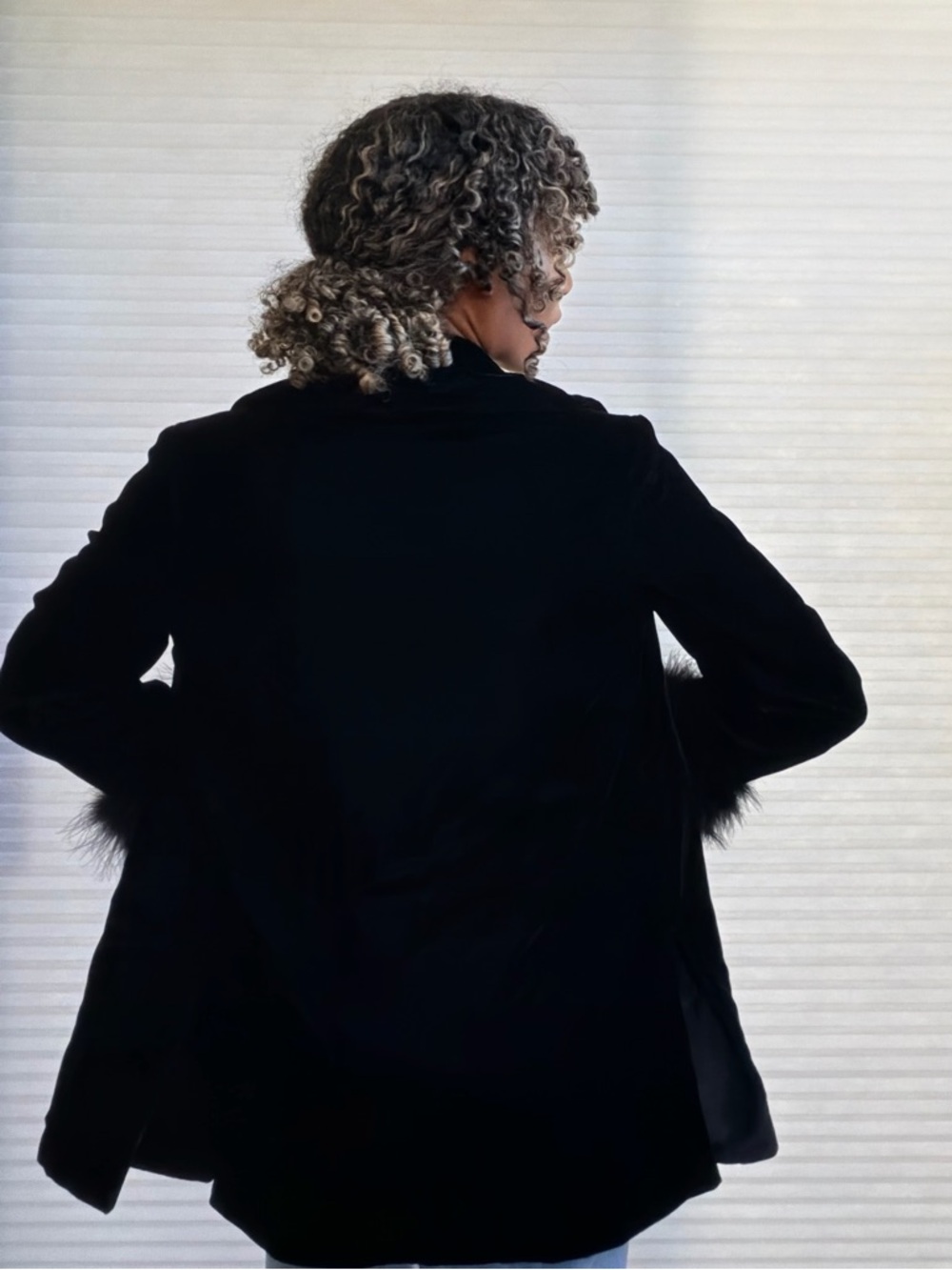Vintage Themes Black Velvet Blazer | Faux Fur Cuff - Picture 9 of 13